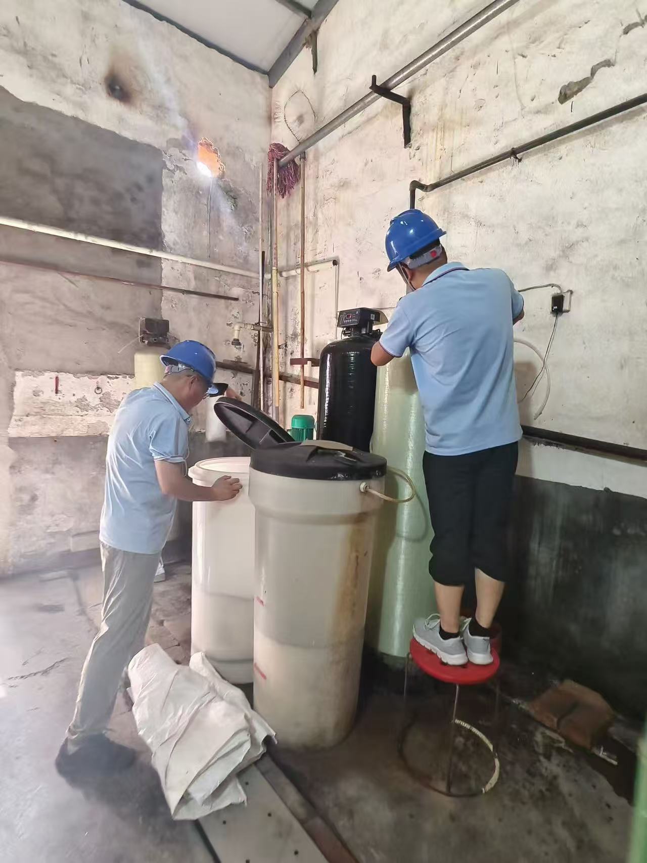 陕西爱能特乳业厂区净水系统树脂更换施工完成